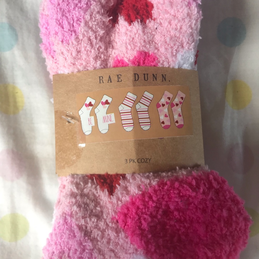 NWT 3 Pack of Rae Dunn Cozy Hearts Socks - Picture 4 of 6